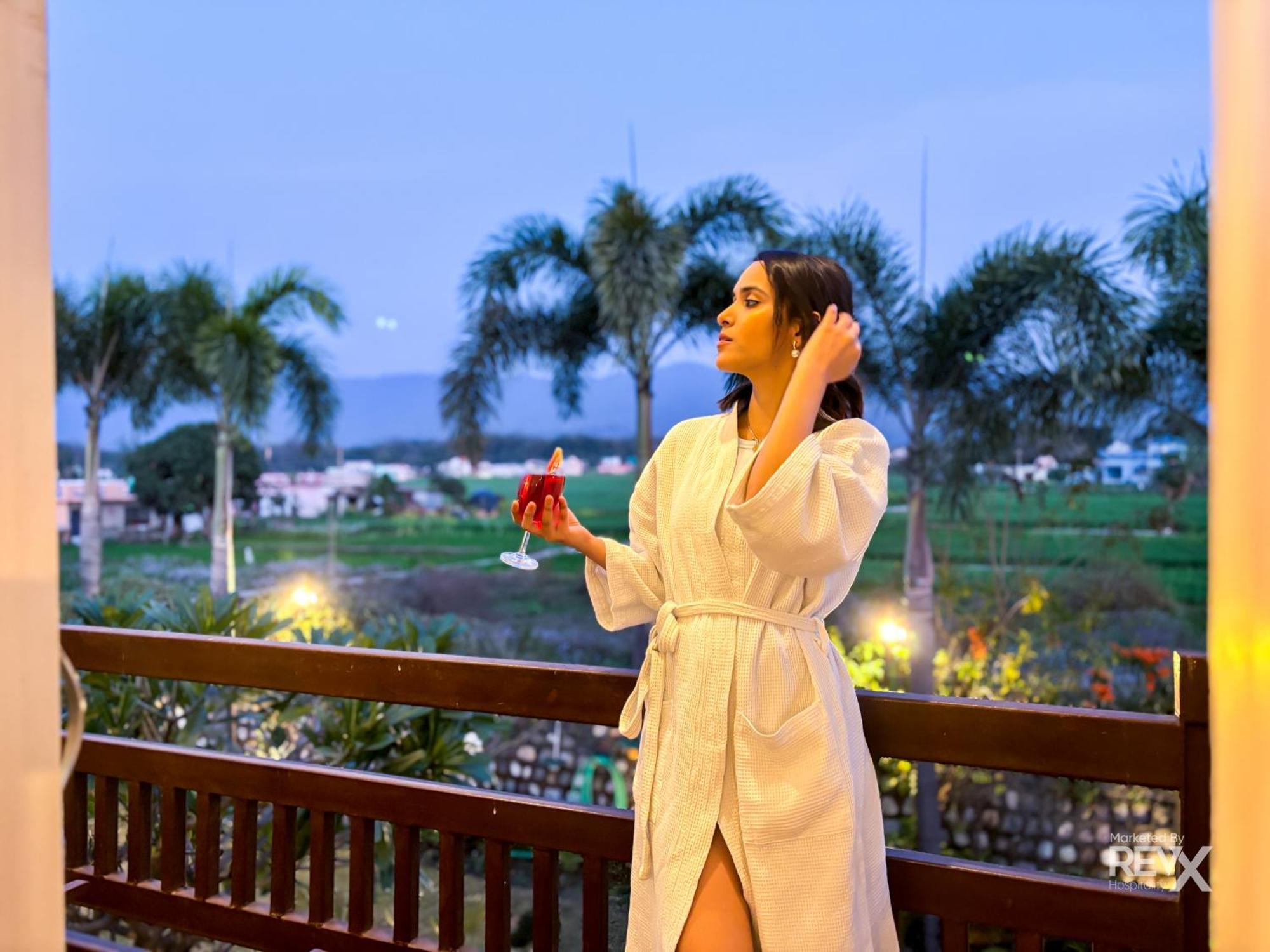 The Neeraj River Forest Resort Ayurvedic Wellness Center ริชิเคช ภายนอก รูปภาพ
