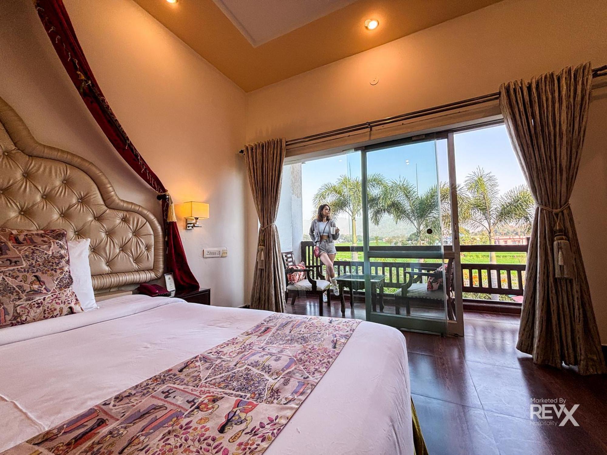 The Neeraj River Forest Resort Ayurvedic Wellness Center ริชิเคช ภายนอก รูปภาพ