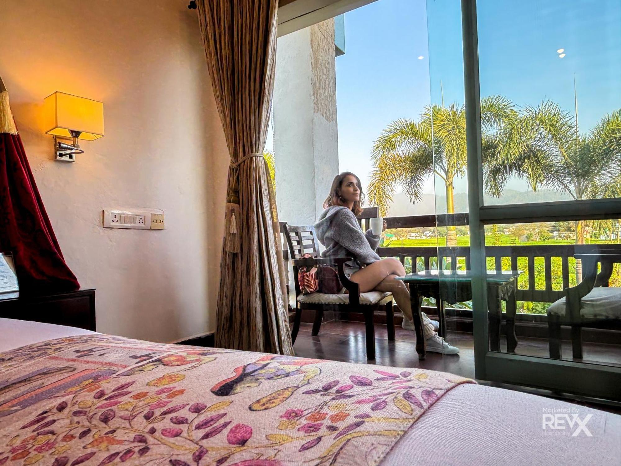 The Neeraj River Forest Resort Ayurvedic Wellness Center ริชิเคช ภายนอก รูปภาพ