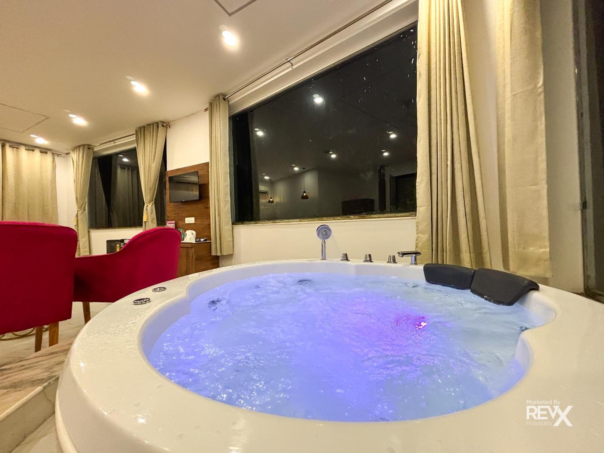The Neeraj River Forest Resort Ayurvedic Wellness Center ริชิเคช ภายนอก รูปภาพ